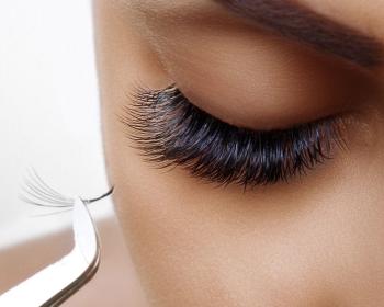 Lash extension